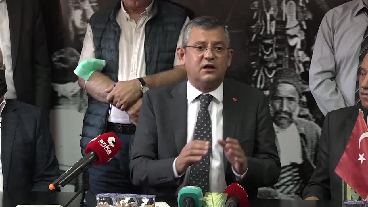 CHP’Lİ ÖZEL: “ÜÇ HARFLİ MARKETLERİ, AVM’LERİ DE ŞEHİR DIŞINA YOLLAYACAĞIZ”