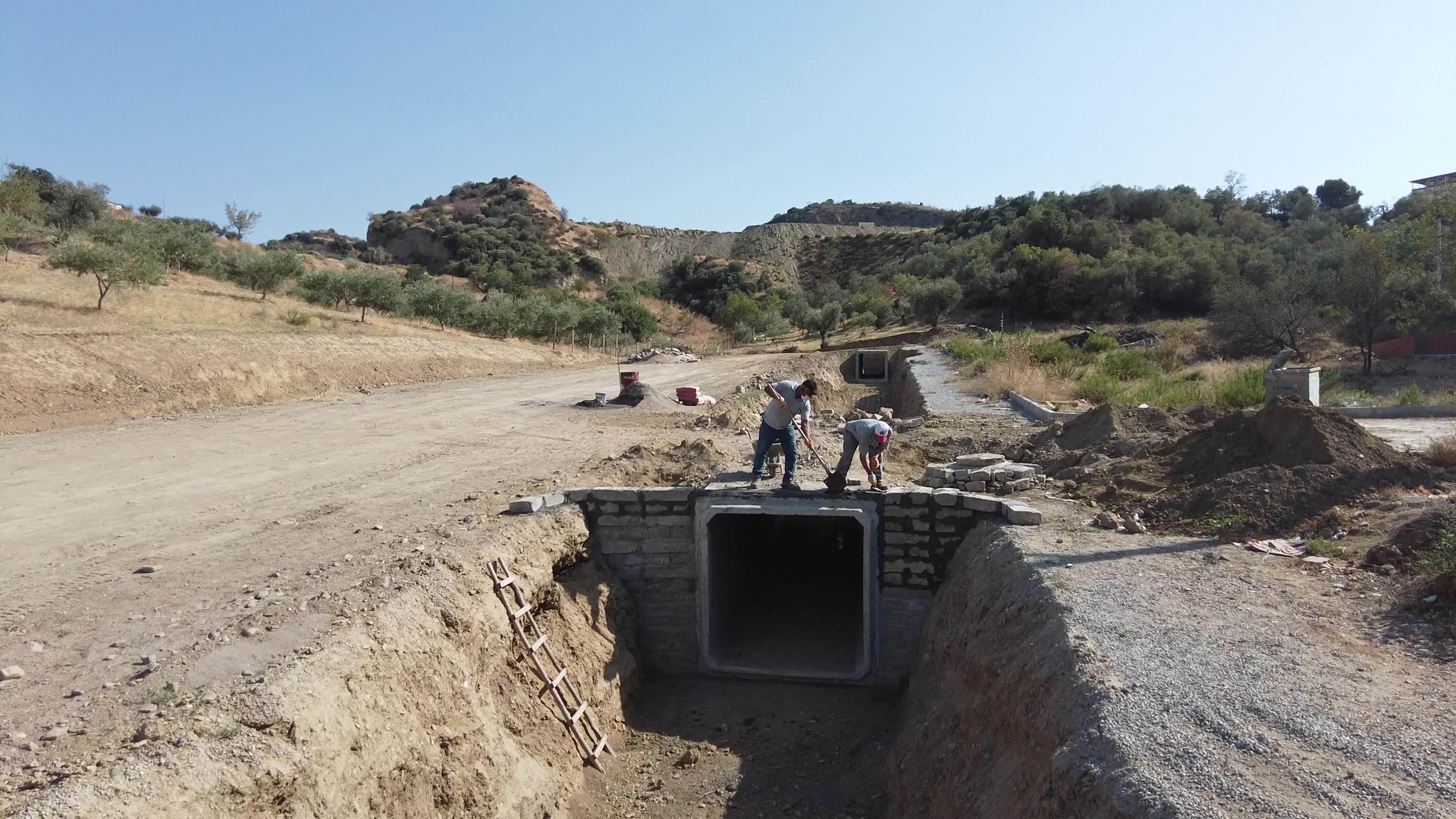 TURGUTLU'DA ASFALT ÇALIŞMASI DEVAM EDİYOR