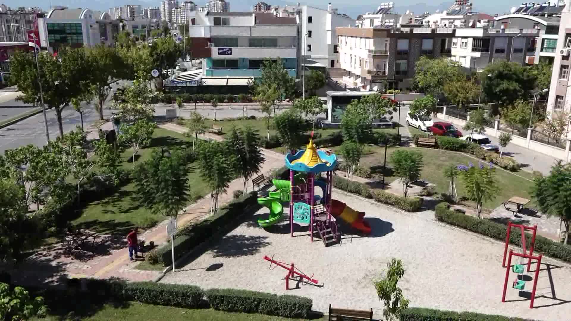 MURATPAŞA'DA KAMERAMAN ALPER BAYCIN PARKI TÖRENLE AÇILDI