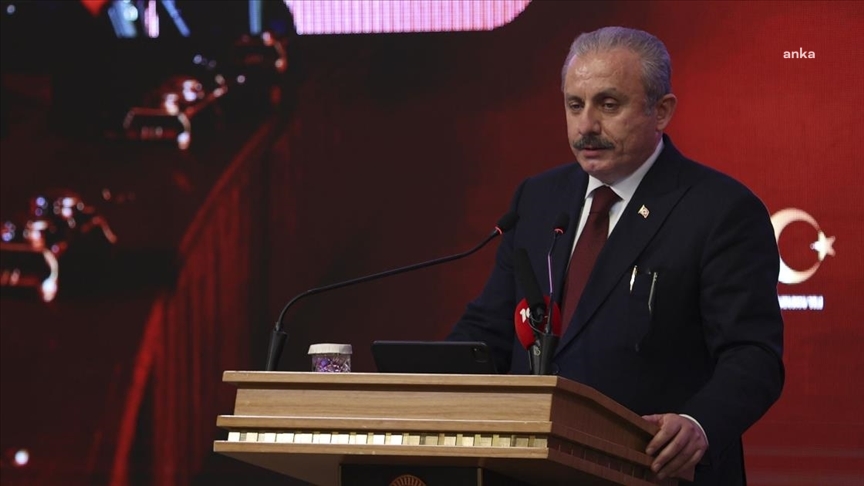 ŞENTOP: İSTİKLAL MARŞI’NIN VERDİĞİ DİNAMİZMLE, İSTİKLAL HARBİ KAZANILMIŞTIR