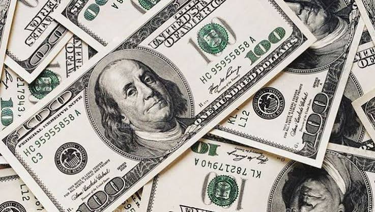 DOLAR 7,15'İN ÜZERİNE ÇIKTI