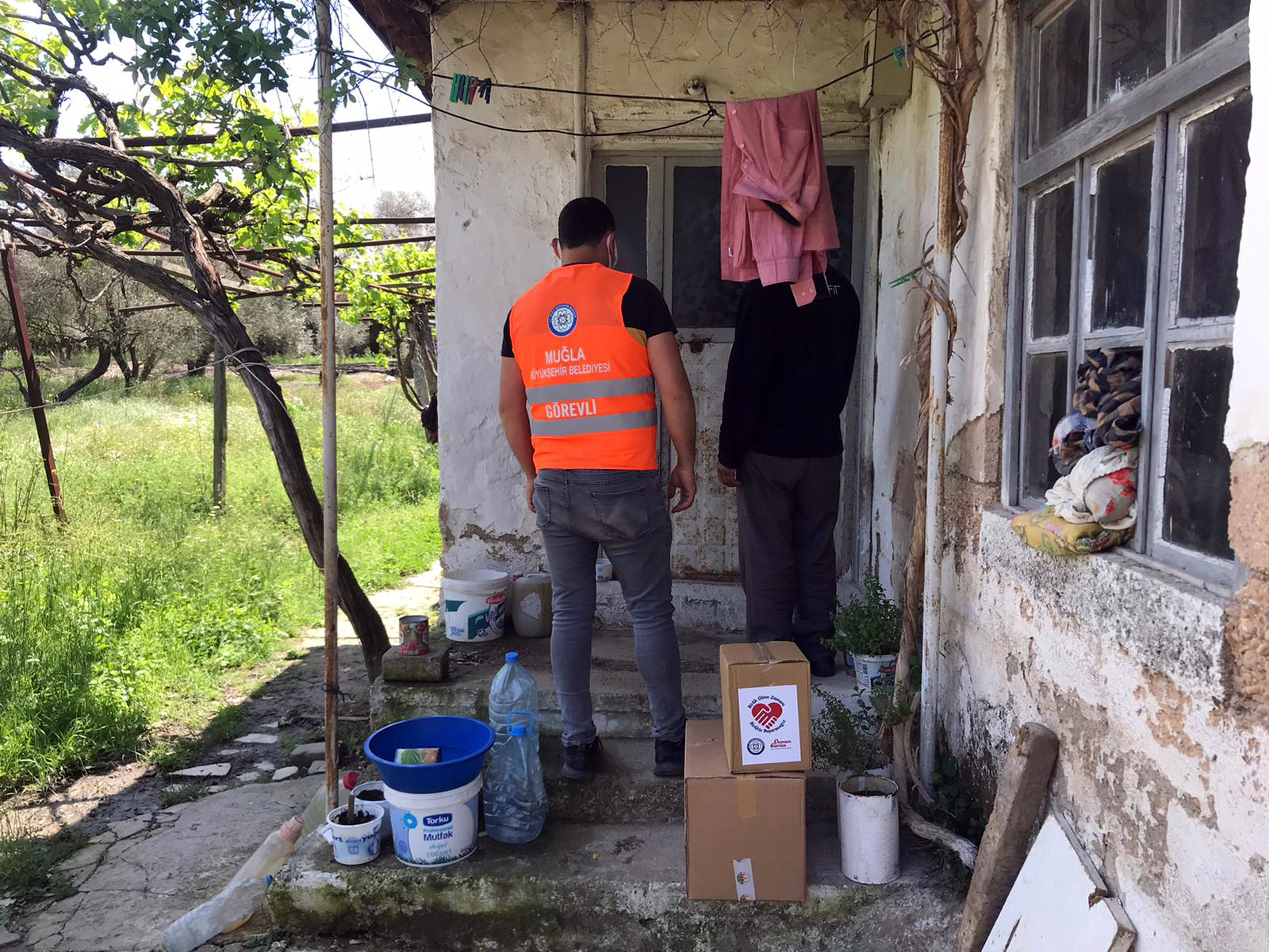MUĞLA BÜYÜKŞEHİR, İHTİYAÇ SAHİPLERİ İLE HAYIRSEVERLERİ BULUŞTURUYOR