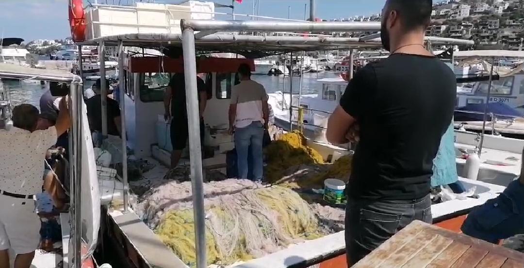 KAFESTEN KAÇAN BALIKLAR TUTULUP TEZGAHLARDA SATILDI