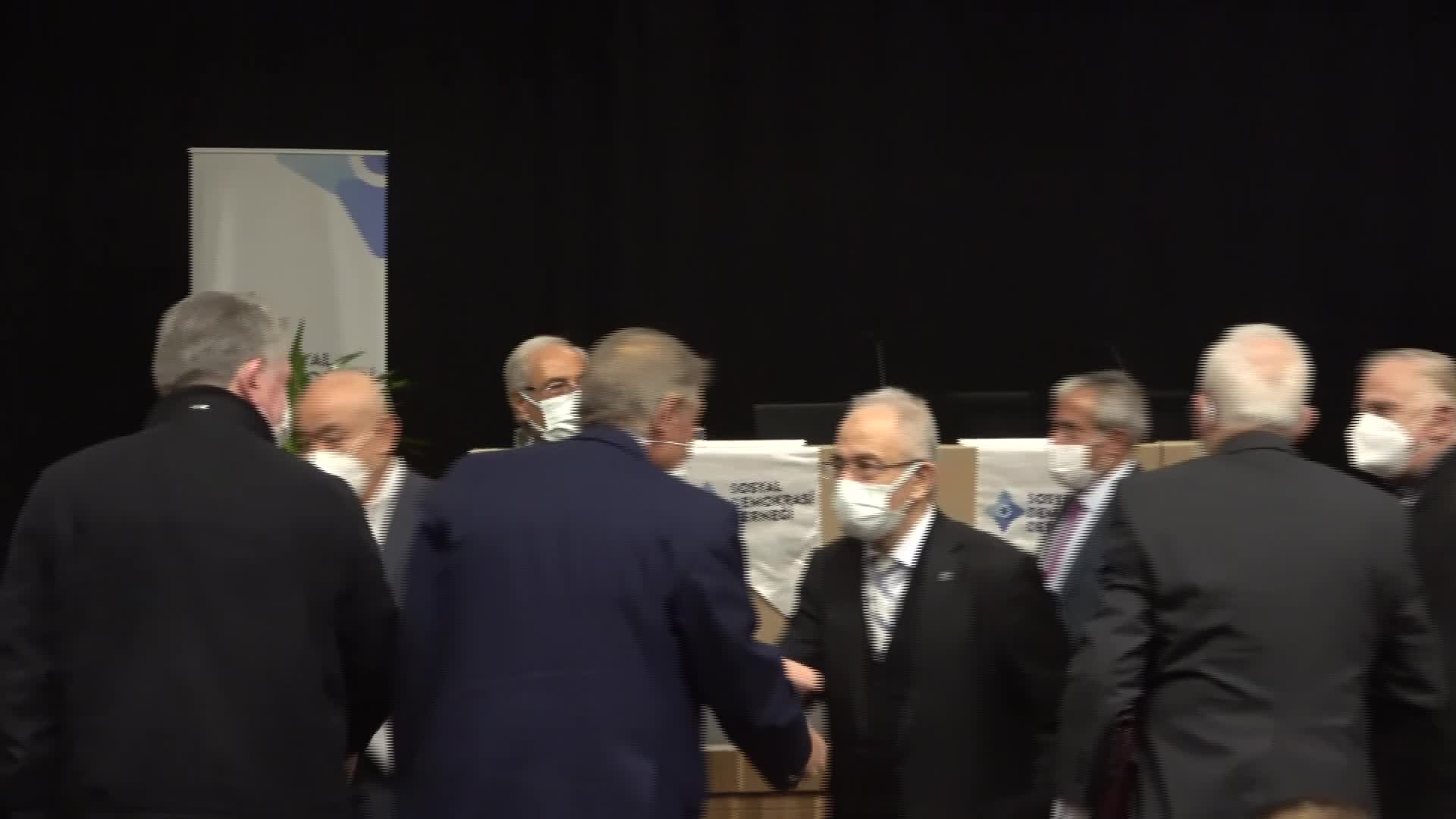 SOSYAL DEMOKRASİ DERNEĞİ BAŞKANI CANDIR: "DÜNYADA SOSYAL DEMOKRATLARIN BAŞARILARININ ARTTIĞI BİR DÖNEMDEYİZ"