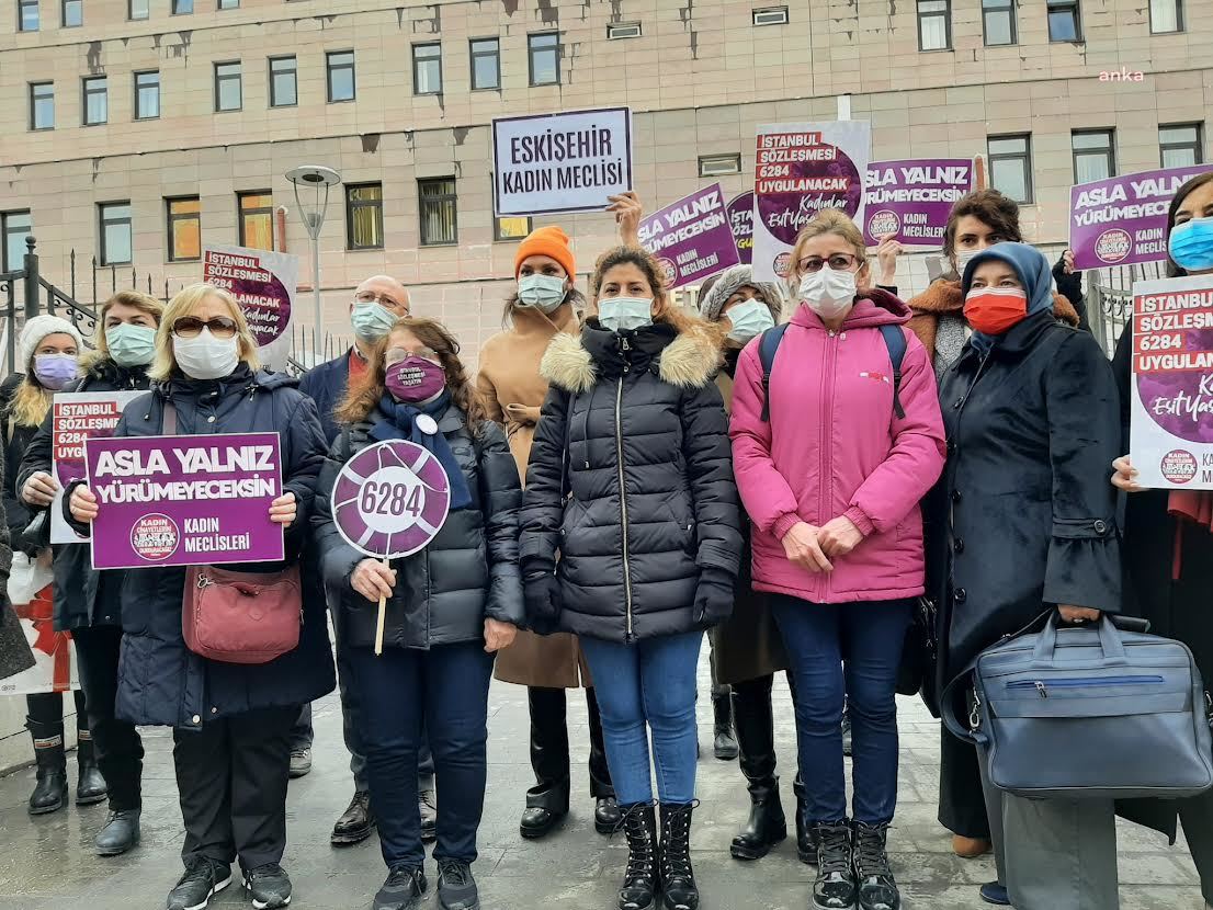 CHP’Lİ ÇAKIRÖZER: HER CEZA İNDİRİMİ YENİ KADIN CİNAYETLERİNE DAVET ÇIKARMAKTIR
