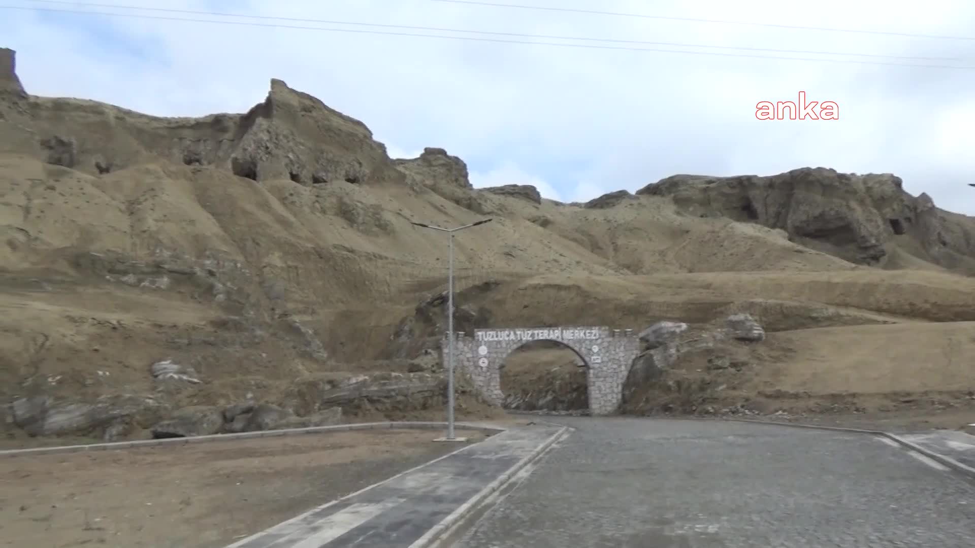IĞDIR'DAKİ TUZ MAĞARASI ZİYARETÇİLERİ BÜYÜLÜYOR