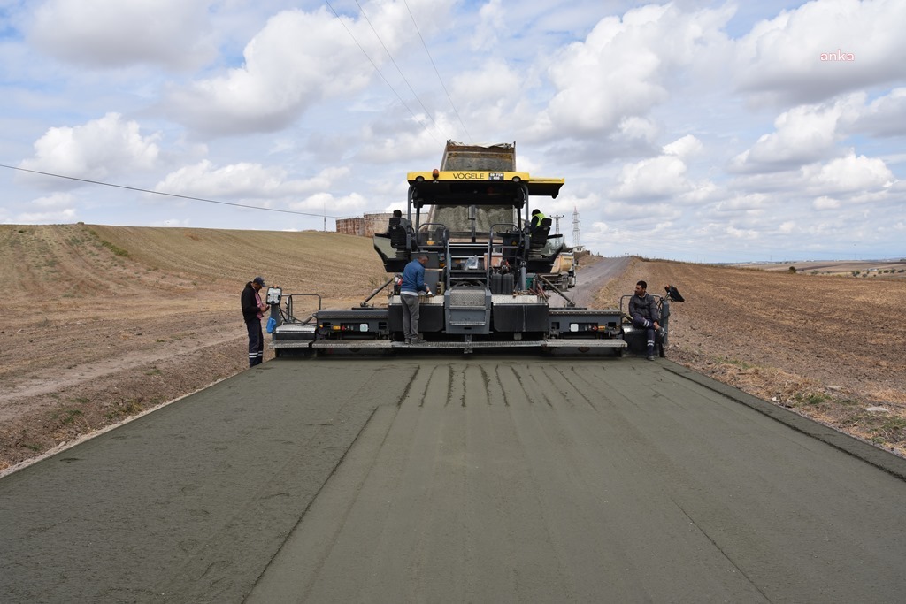 TEKİRDAĞ BÜYÜKŞEHİR, YOL ÇALIŞMALARINA DEVAM EDİYOR