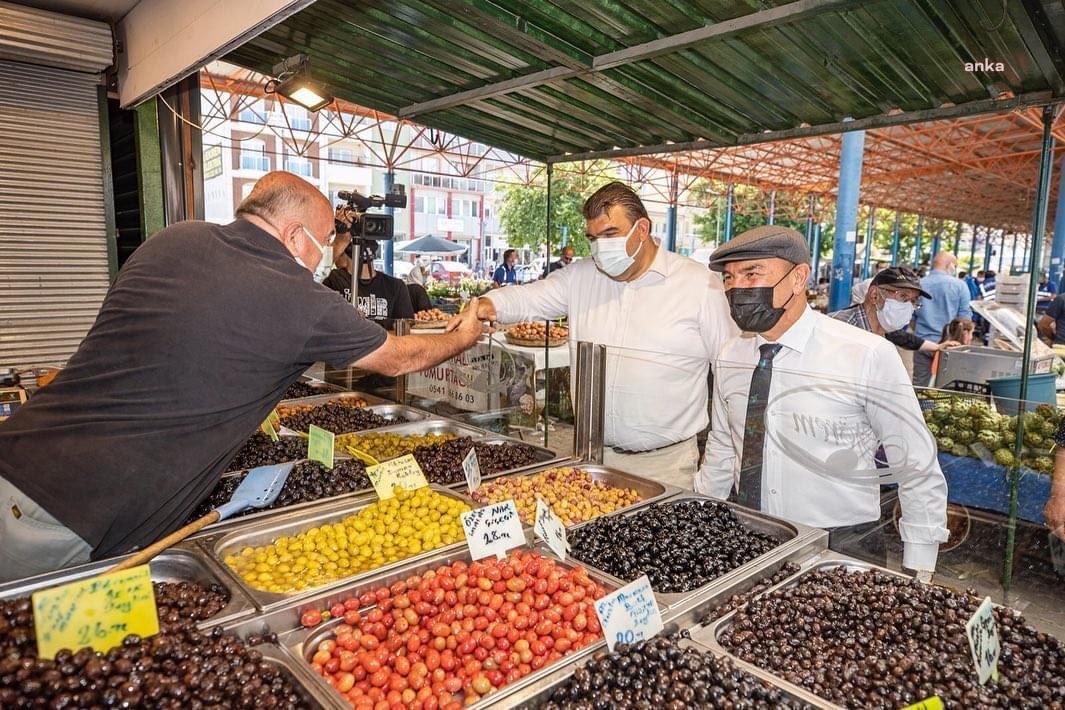 SEFERİHİSAR BELEDİYESİ'NDEN ÜRKMEZ'E KAPALI PAZAR YERİ