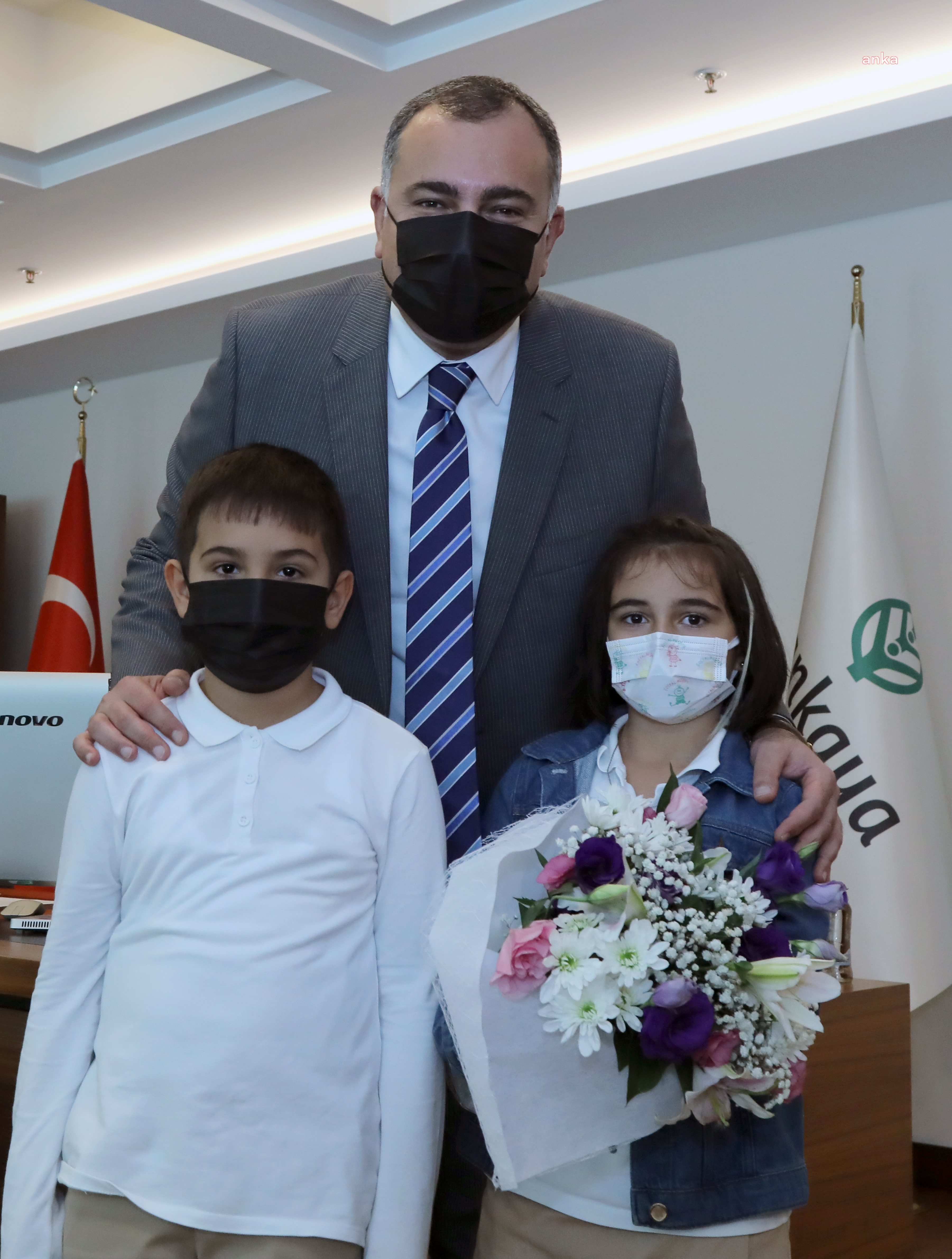 MİNİK ÖĞRENCİLERDEN ÇANKAYA BELEDİYE BAŞKANI TAŞDELEN’E TEŞEKKÜR