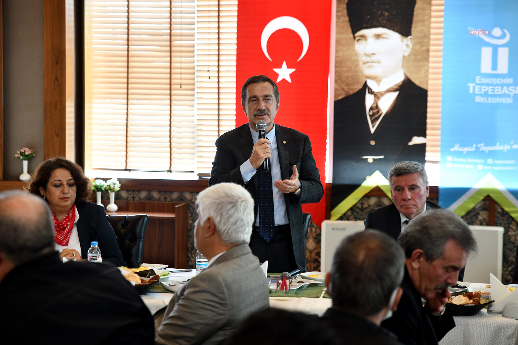 TEPEBAŞI BELEDİYE BAŞKANI ATAÇ, SİVRİHİSARLILAR İLE BULUŞTU