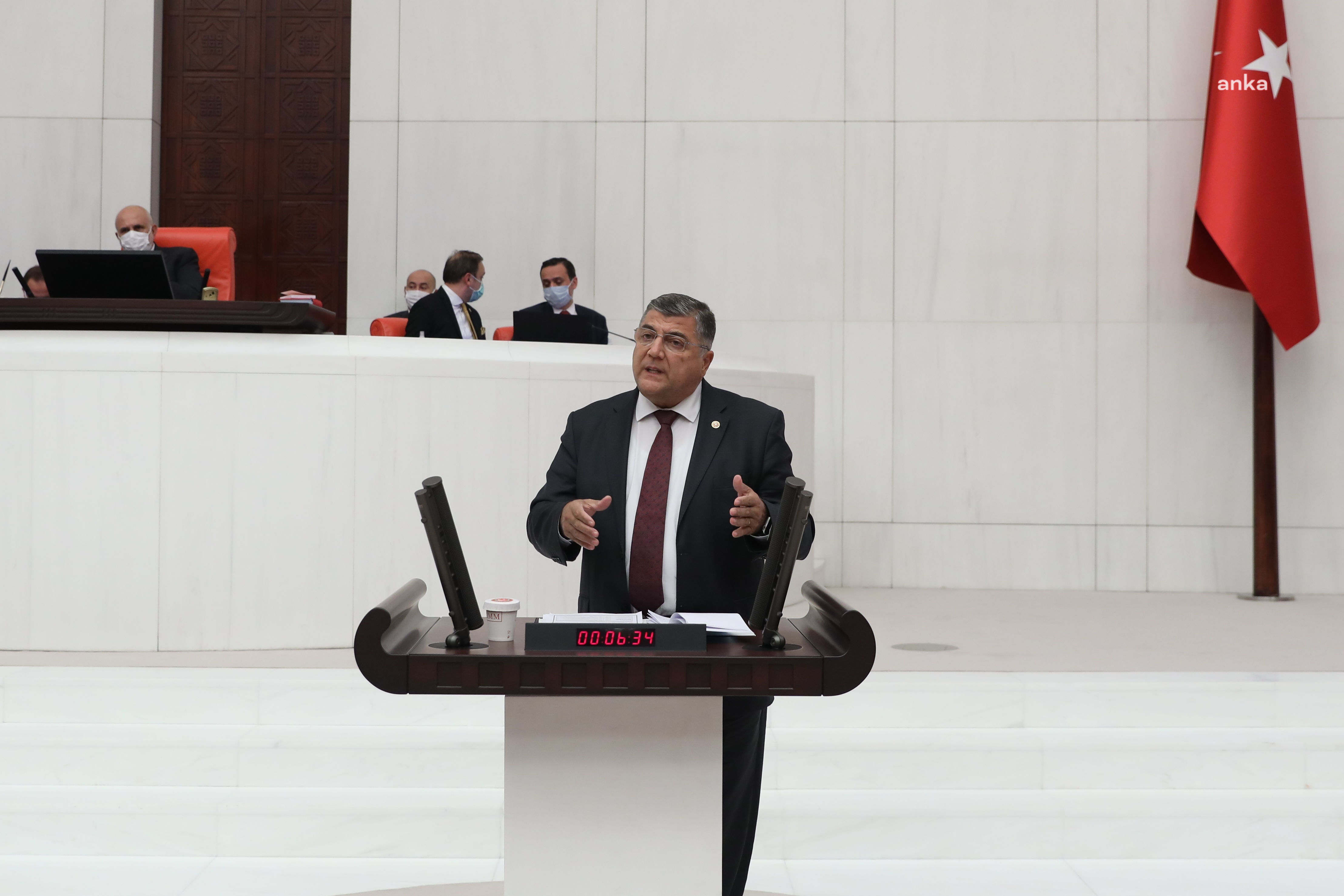 CHP'Lİ SINDIR: İZMİR'DE DEPREMZEDELERİN KAZANILMIŞ HAKLARI İHLAL EDİLİYOR