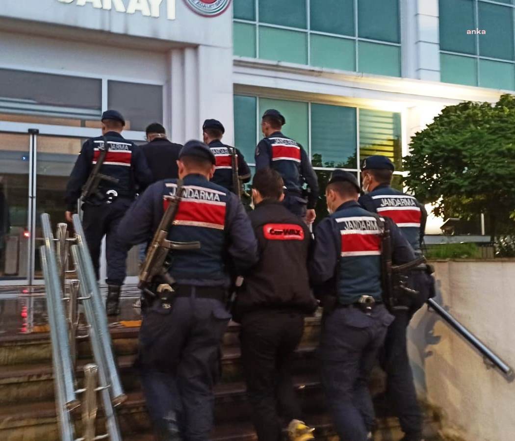 ÇALDIKLARI TELEFON KABLOLARINI ERİTİP SATAN ÜÇ KİŞİ YAKALANDI, İKİSİ TUTUKLANDI