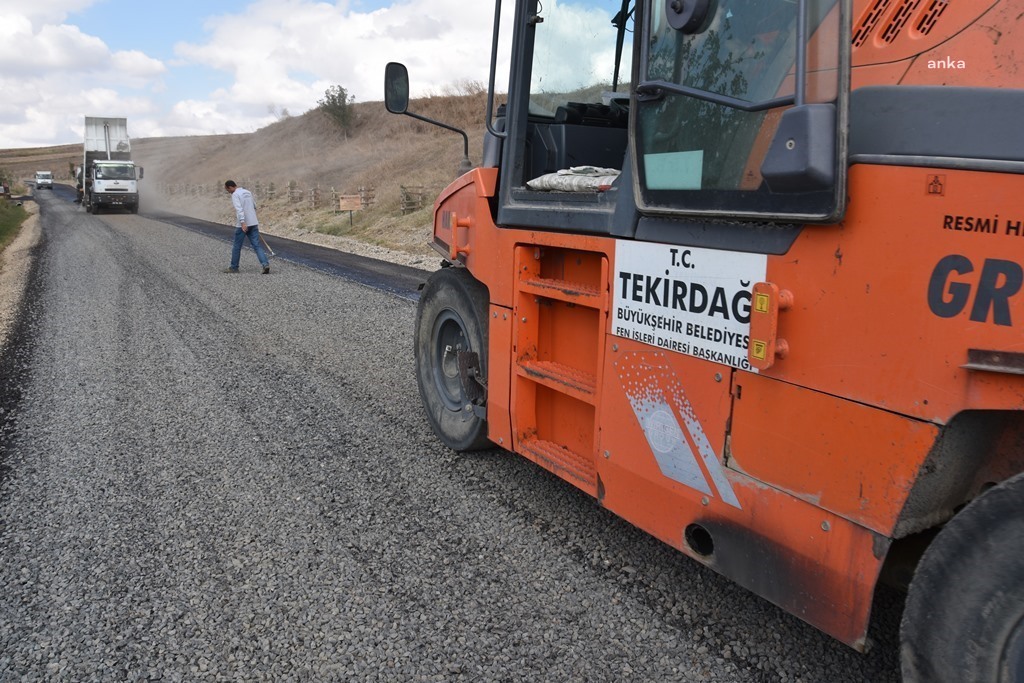 TEKİRDAĞ BÜYÜKŞEHİR BELEDİYESİ YOL YAPIM ÇALIŞMALARINA DEVAM EDİYOR