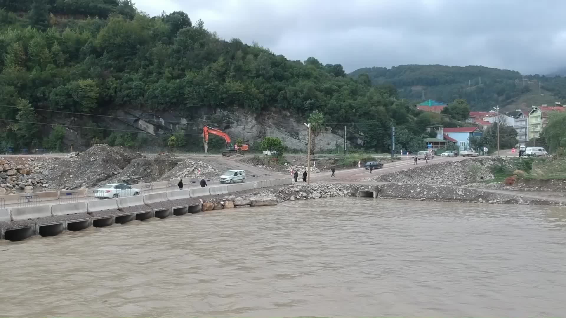 SİNOP AYANCIK’TA SAĞANAK YAĞIŞ KORKUTTU