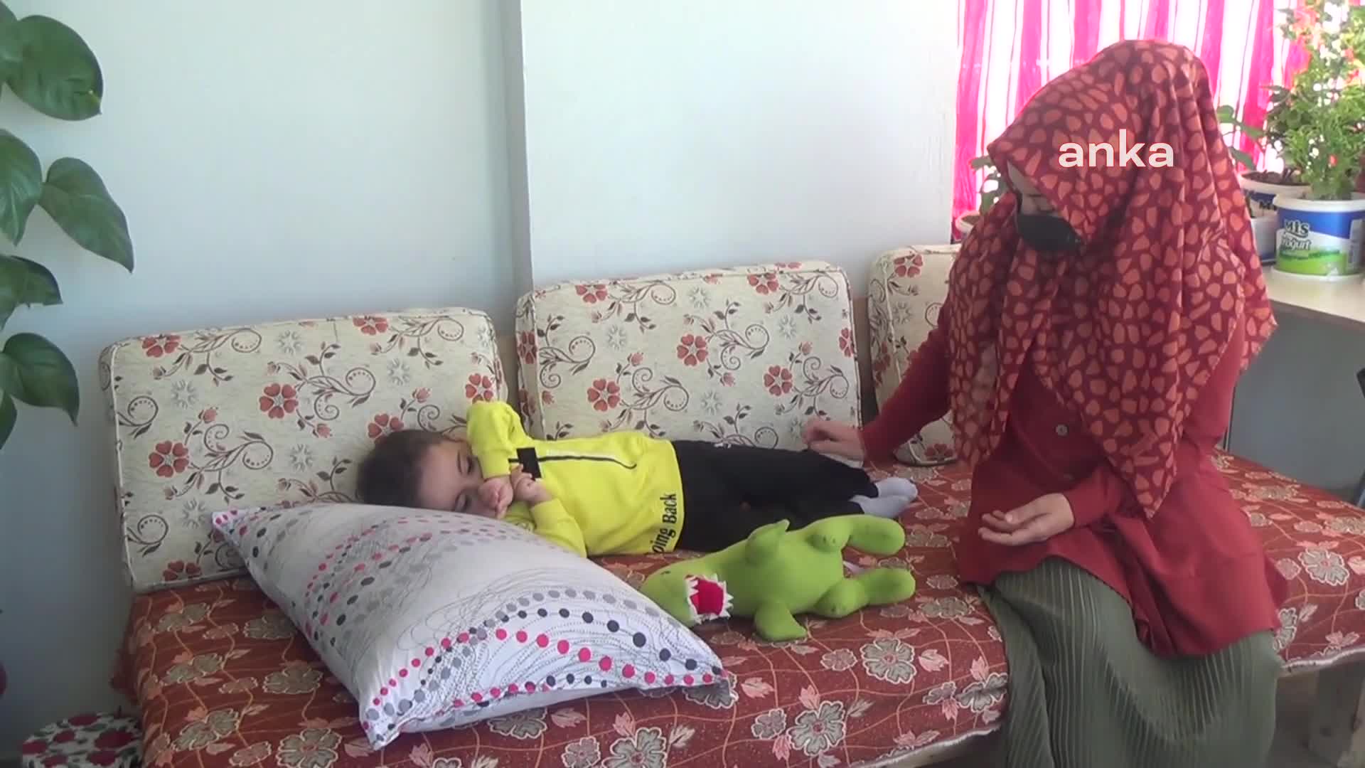 SMA HASTASI OĞLU İÇİN ÇABALAYAN ANNE YARDIM BEKLİYOR