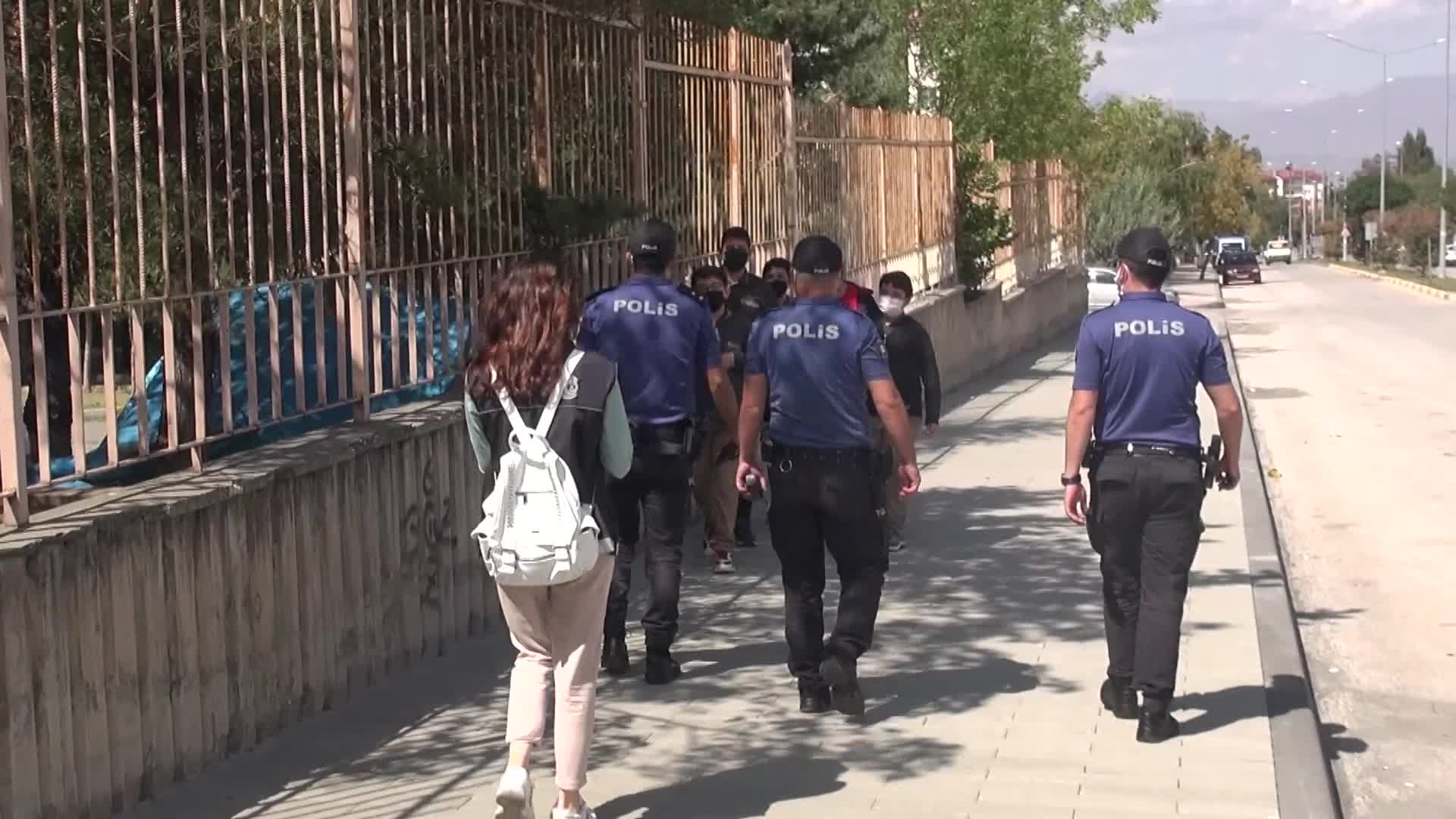 81 İLDE EŞ ZAMANLI DENETİM: 135 OKUL SERVİSİ TRAFİKTEN MEN EDİLDİ