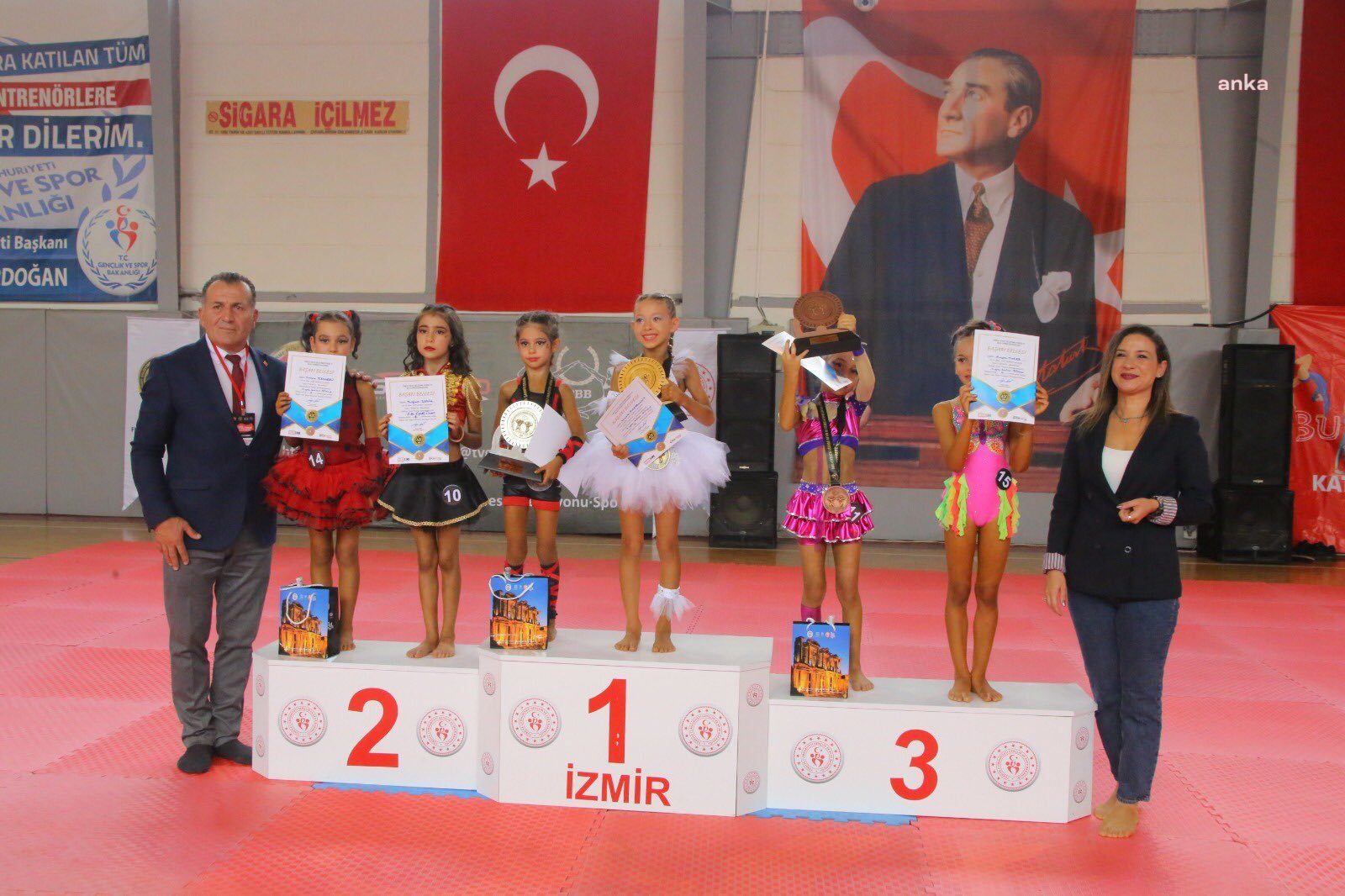 GELECEĞİN FITNESS SPORCULARI, ŞAMPİYONA HEYECANINI EFES SELÇUK’TA YAŞADI
