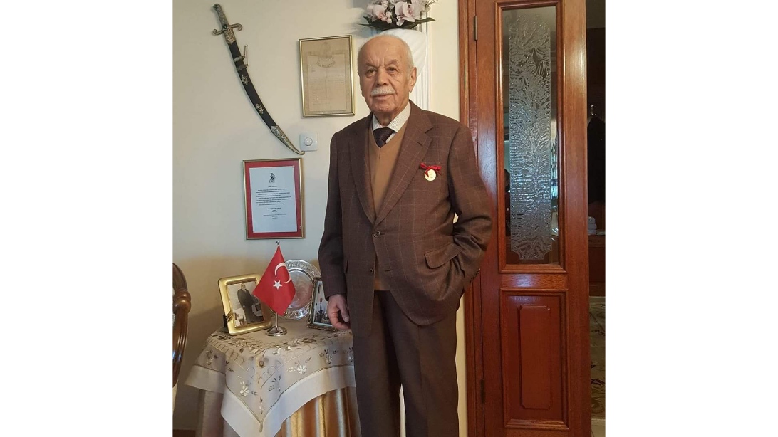 KARABÜK'E FEN LİSESİ YAPTIRMA TALEBİ REDDEDİLEN İŞ İNSANI ÖZÇELİK: “ÖZEL OKUL YAPIP PARA KAZANACAK DEĞİLİM, DEVLETİMİZE BAĞIŞLAYACAĞIM”