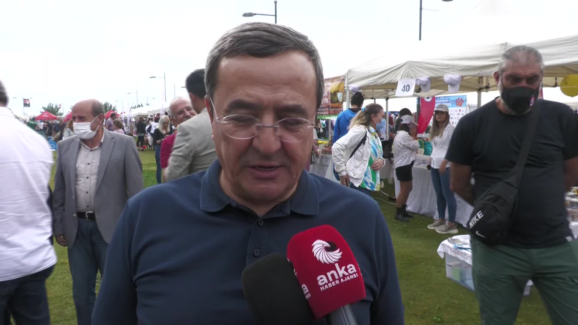 İZMİR'DE PATİLERİN FESTİVALİ'NE BÜYÜK İLGİ. BAŞKAN BATUR: "BİR CANA NEFES KATMAK İÇİN SOKAKTAN SAHİPLENELİM"
