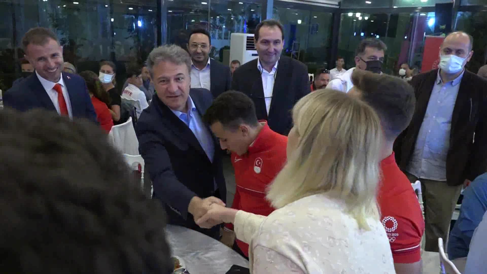 BORNOVA BELEDİYE BAŞKANI İDUĞ’DAN CİMNASTİKÇİLERE YENİ SALON MÜJDESİ