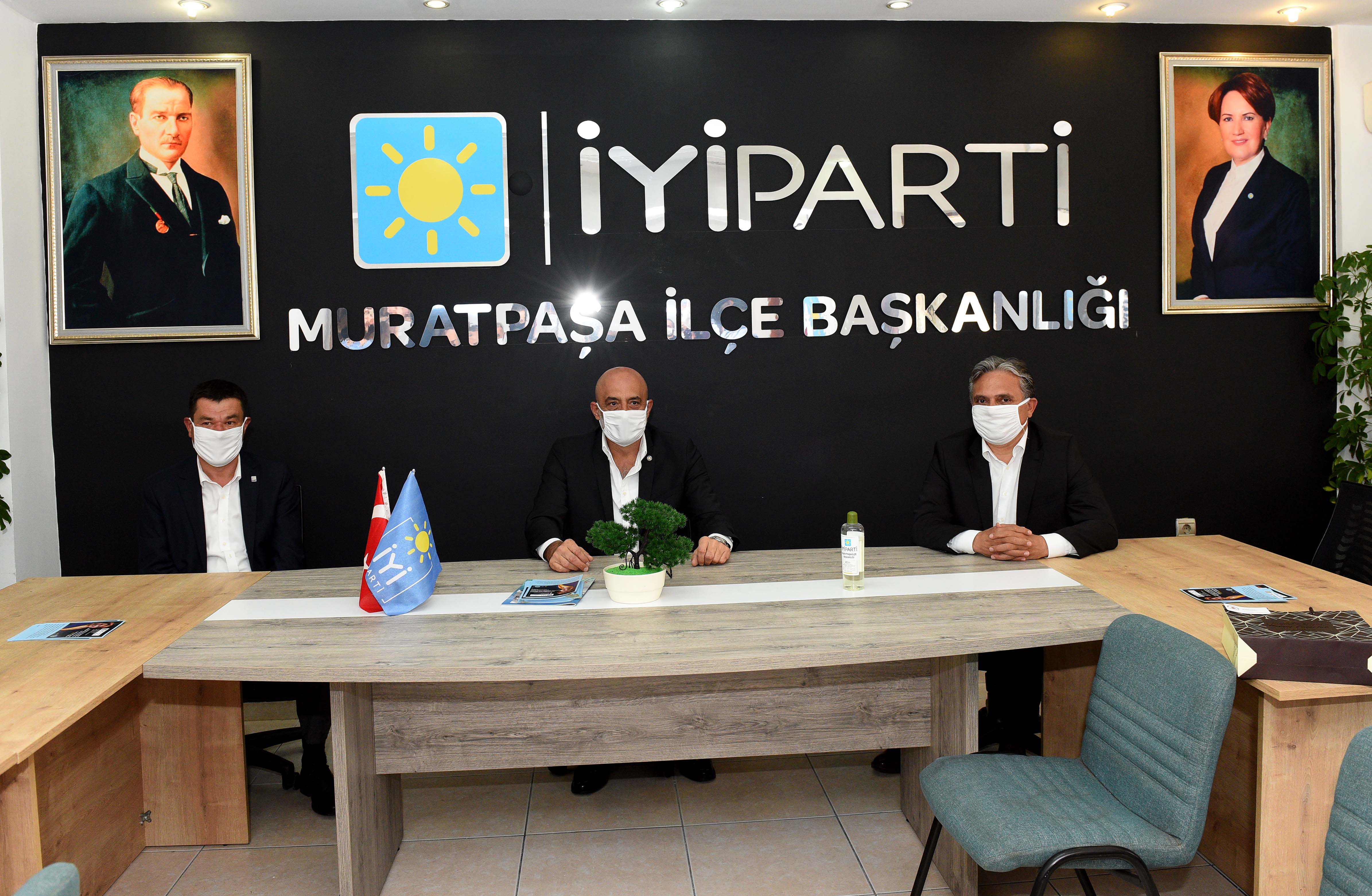 MURATPAŞA BELEDİYE BAŞKANI UYSAL'DAN İYİ PARTİ'YE ZİYARET