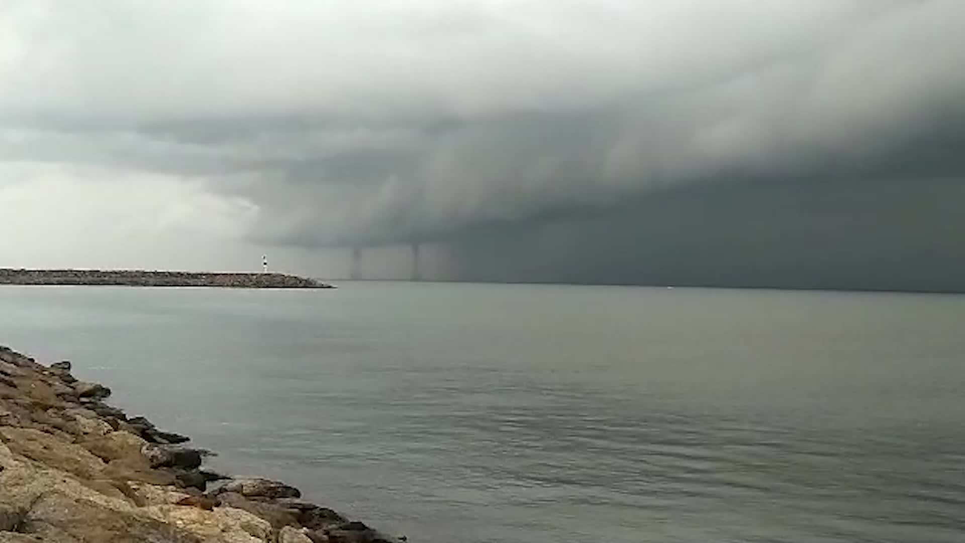 SAROS KÖRFEZİ'NDE HORTUM