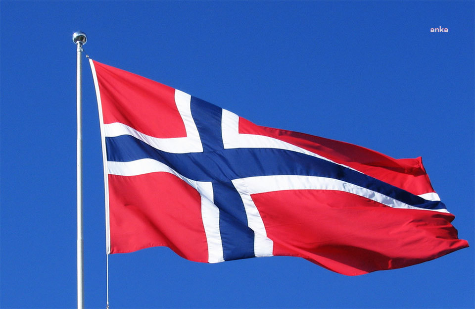 NORVEÇ'TE 'OKLU' SALDIRI: 5 ÖLÜ, 2 YARALI