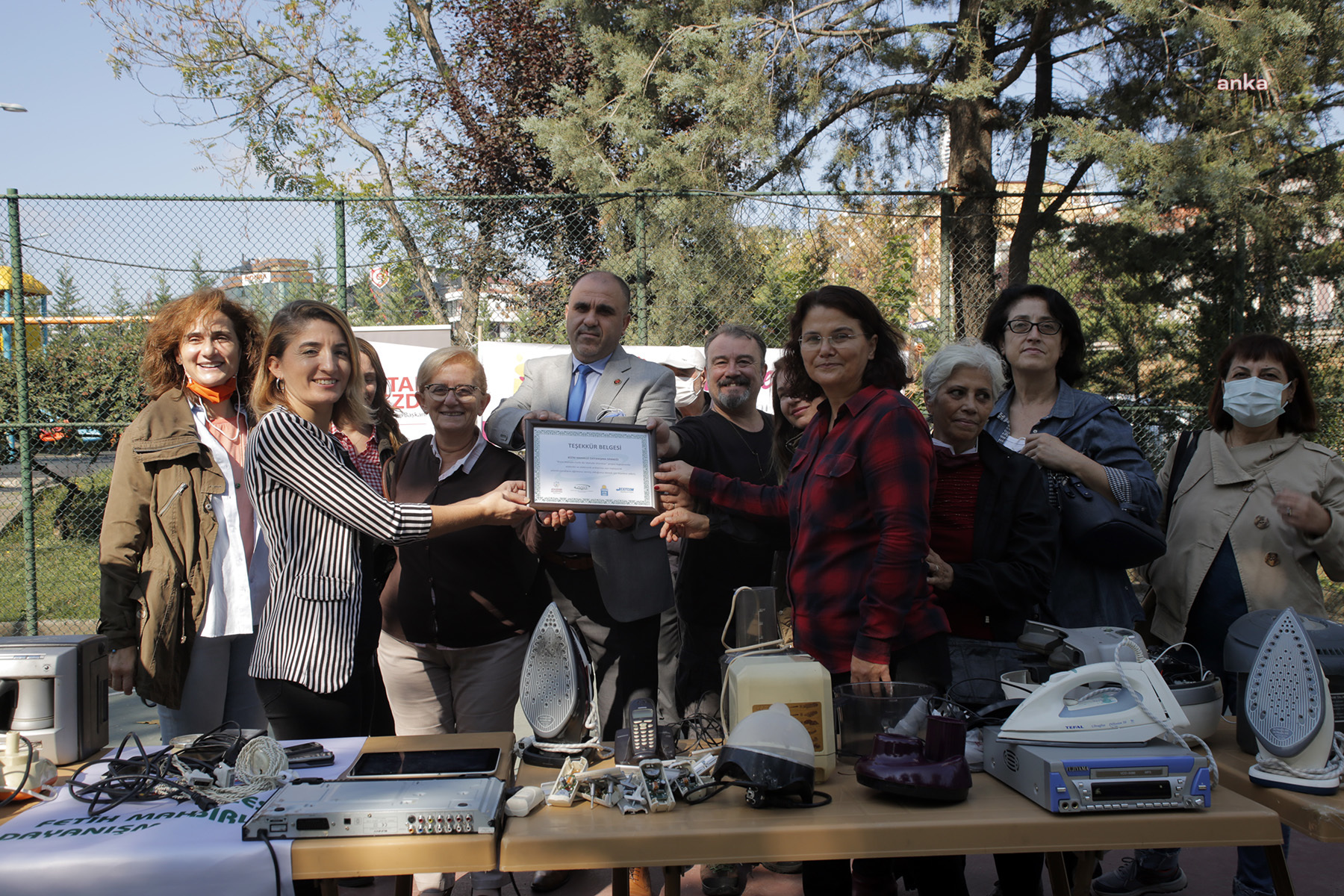 ATAŞEHİR'DE “E-ATIK GÜNÜ”NDE GERİ DÖNÜŞÜM FARKINDALIK ETKİNLİĞİ