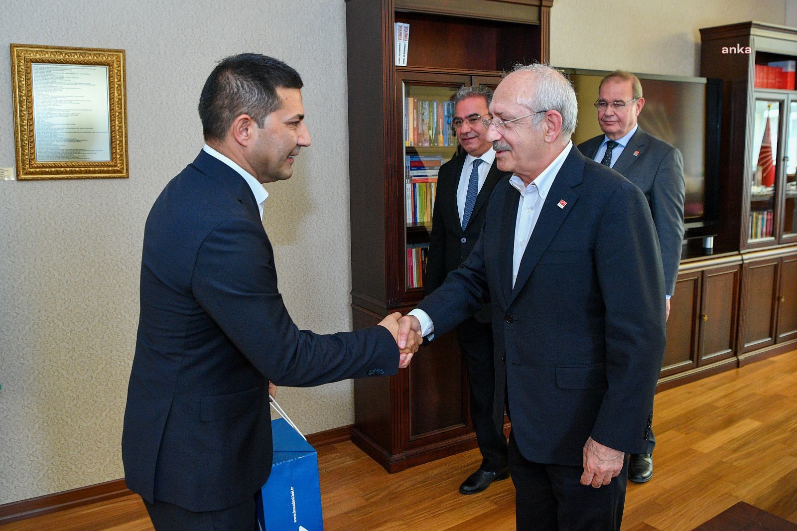 KUŞADASI BELEDİYE BAŞKANI GÜNEL, TURİZM DEĞERLENDİRME TOPLANTISINDA CHP LİDERİ KILIÇDAROĞLU İLE BİR ARAYA GELDİ