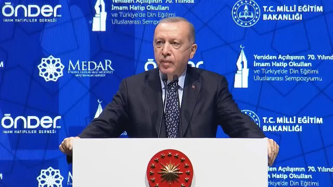 ERDOĞAN: "İMAM HATİPLER BU ÜLKEDE DEMOKRASİNİN STANDARDINI GÖSTEREN BİR MİHENK TAŞI OLMUŞTUR"