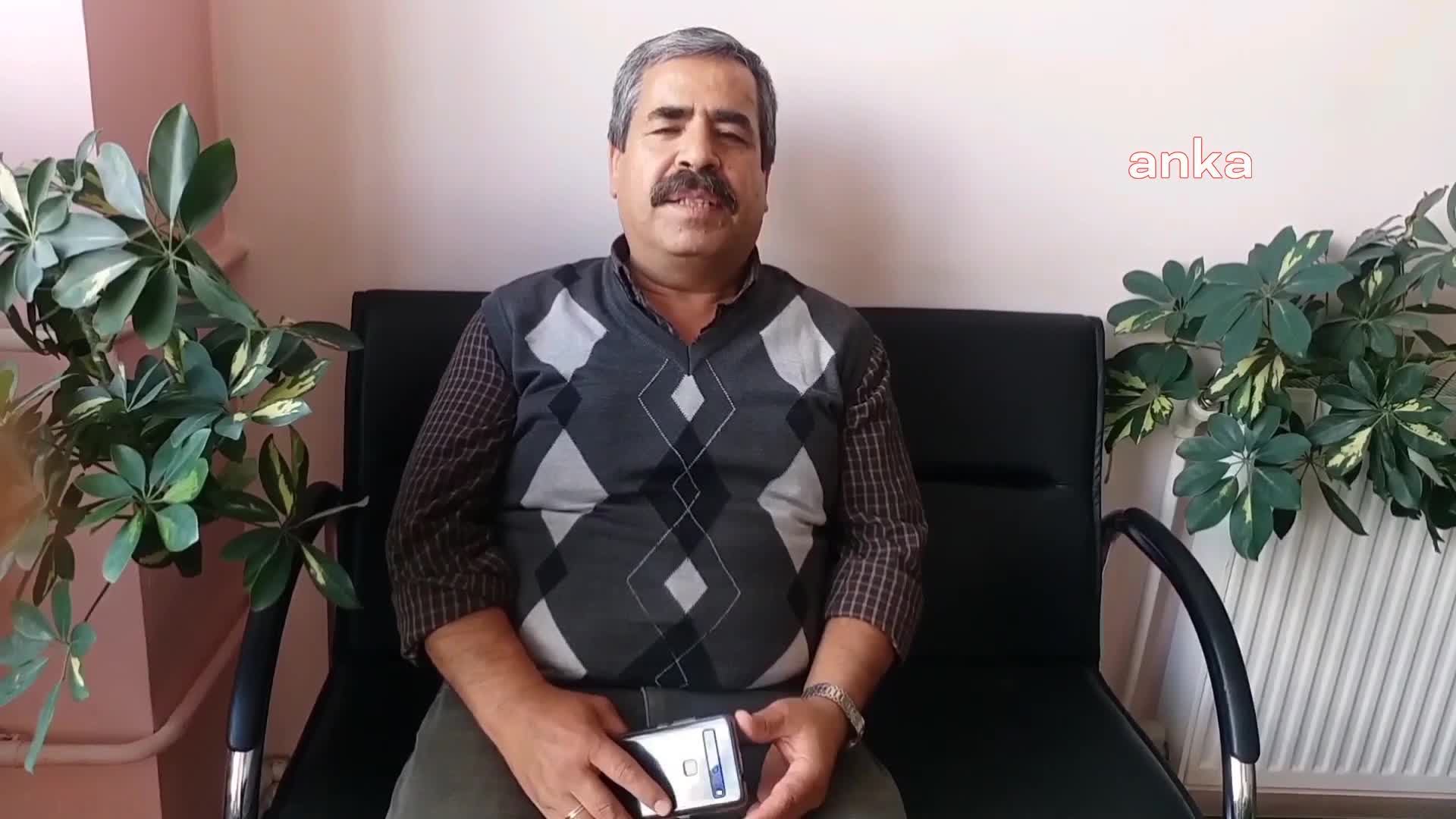 MUHTAR, “İŞ-KUR MEMURU” GİBİ ÇALIŞIYOR