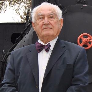 PROF. DR. ORHAN OĞUZ YAŞAMINI YİTİRDİ
