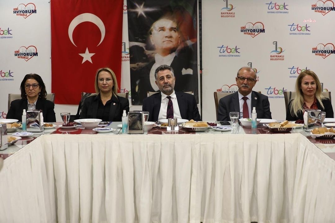 BAYRAKLI BELEDİYE BAŞKANI SANDAL MUHTARLARLA BULUŞTU