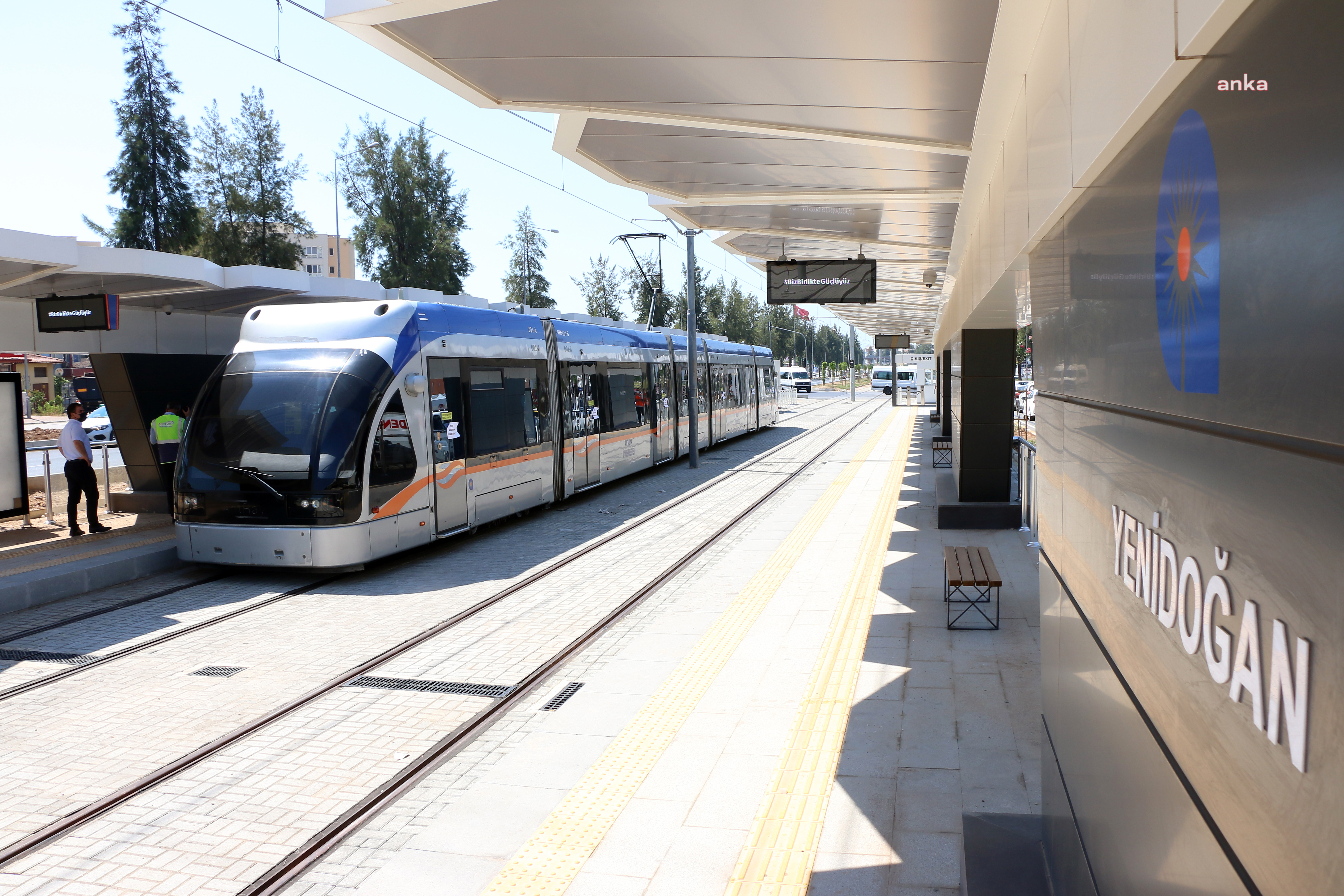 ANTALYA'DA 3. ETAP RAYLI SİSTEM YOLCU TAŞIMAYA BAŞLIYOR