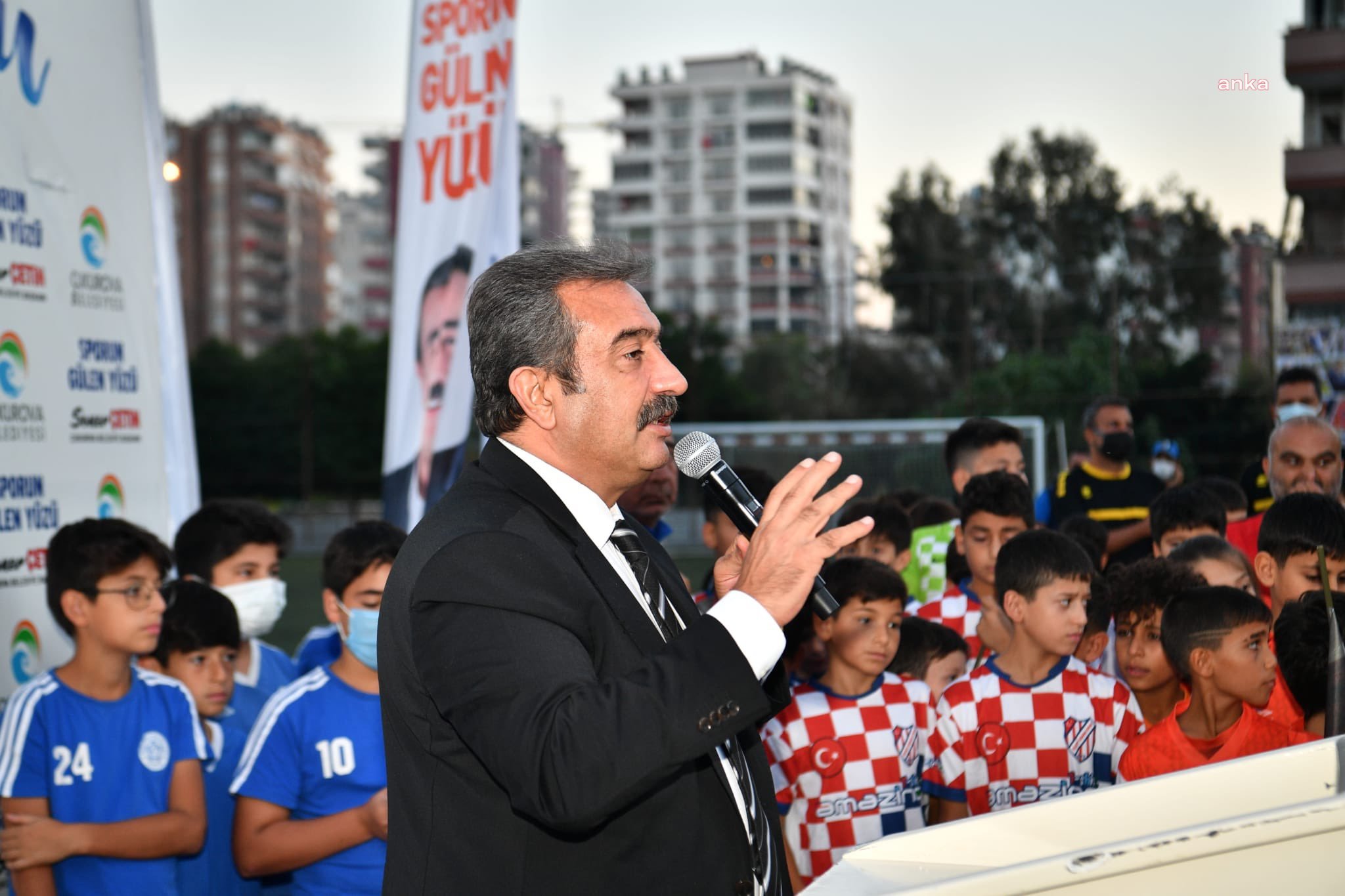 ÇUKUROVA'DA 29 EKİM CUMHURİYET FUTBOL TURNUVASI BAŞLADI