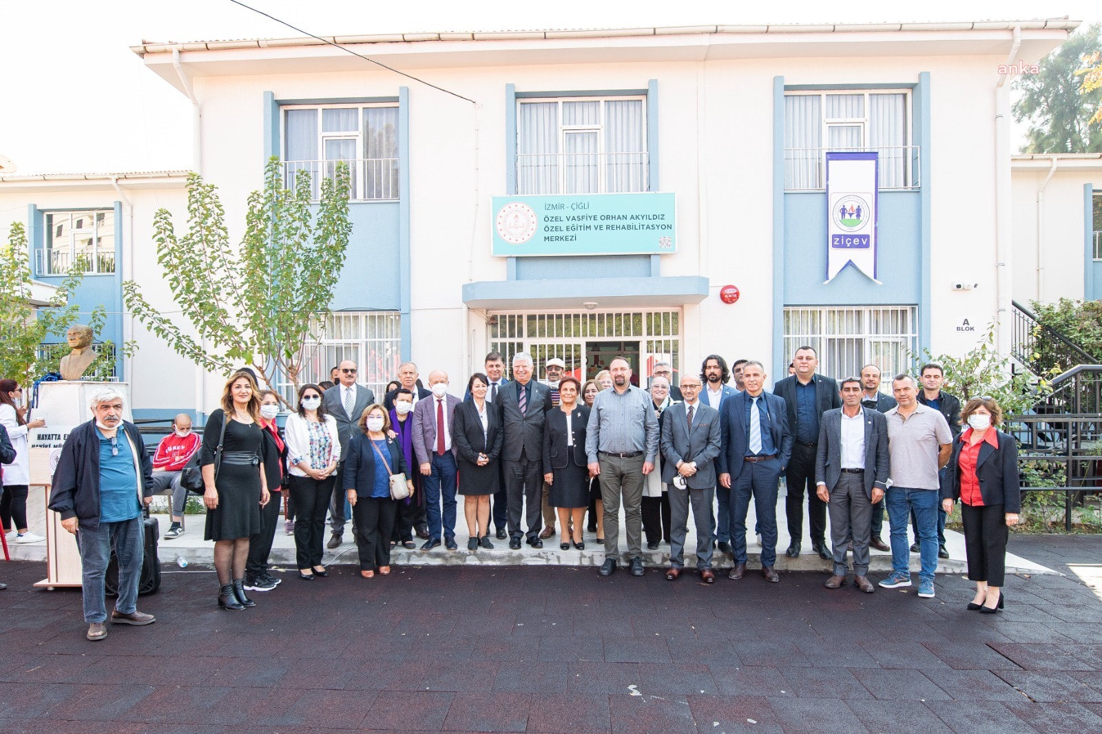 İZMİR BÜYÜKŞEHİR BELEDİYESİ’NDEN ÖZEL ÇOCUKLARA ANLAMLI DESTEK