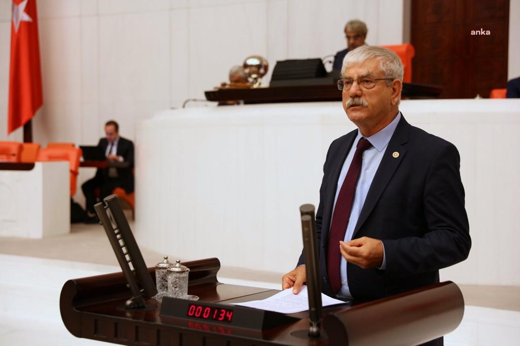 BEKO: “MEB’İN MİLLİ BAYRAMLARI MİLLİ BAYRAMLARI KUTLAMAMAK İÇİN YÖNETMELİK DEĞİŞİKLİĞİ YAPMA HAKKI YOKTUR, DANIŞTAY BUNU BİR KEZ DAHA HATIRLATTI”