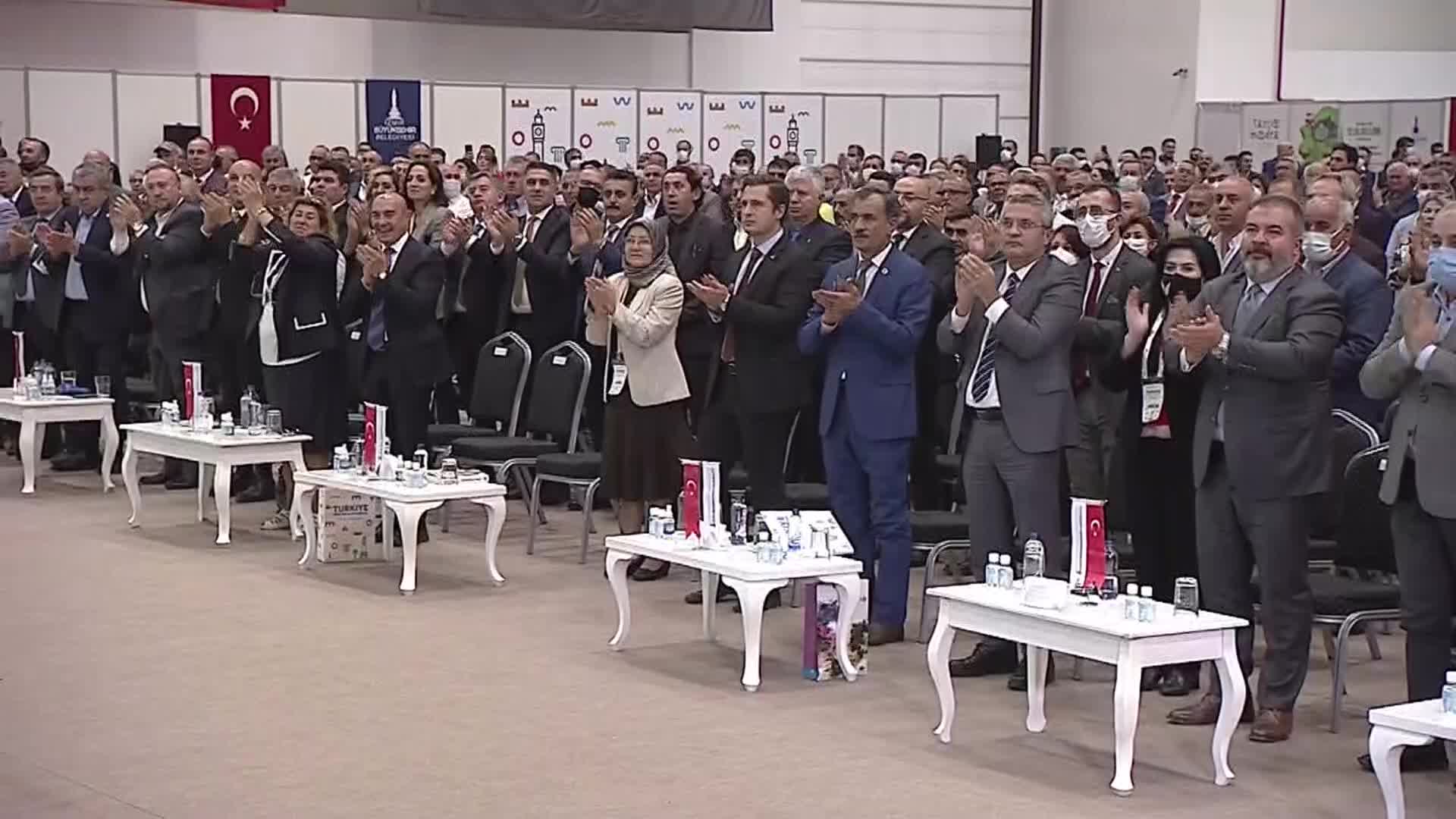 KILIÇDAROĞLU TÜRKİYE MUHTARLAR BULUŞMASI'NDA KONUŞTU: "OYLARINIZA DEĞİL, SORUNLARINIZI ÇÖZMEYE TALİBİM"