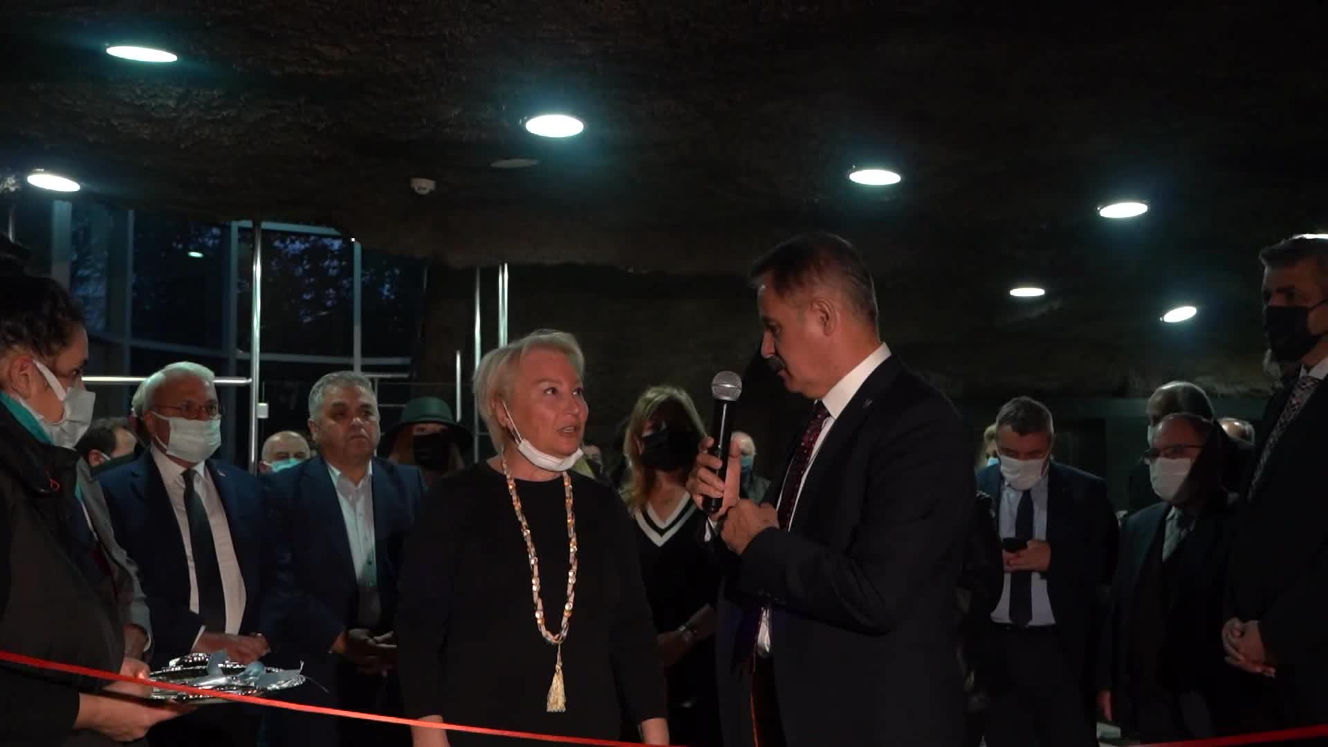 “EKİM GEÇİDİ” SERGİSİ, ATAKUM'DA SANATSEVERLERLE BULUŞTU