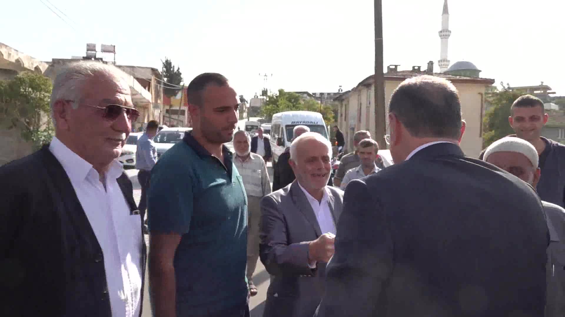 HATAY BÜYÜKŞEHİR BELEDİYE BAŞKANI SAVAŞ, ALTINÖZÜ’NDE YOL AÇILIŞI YAPTI