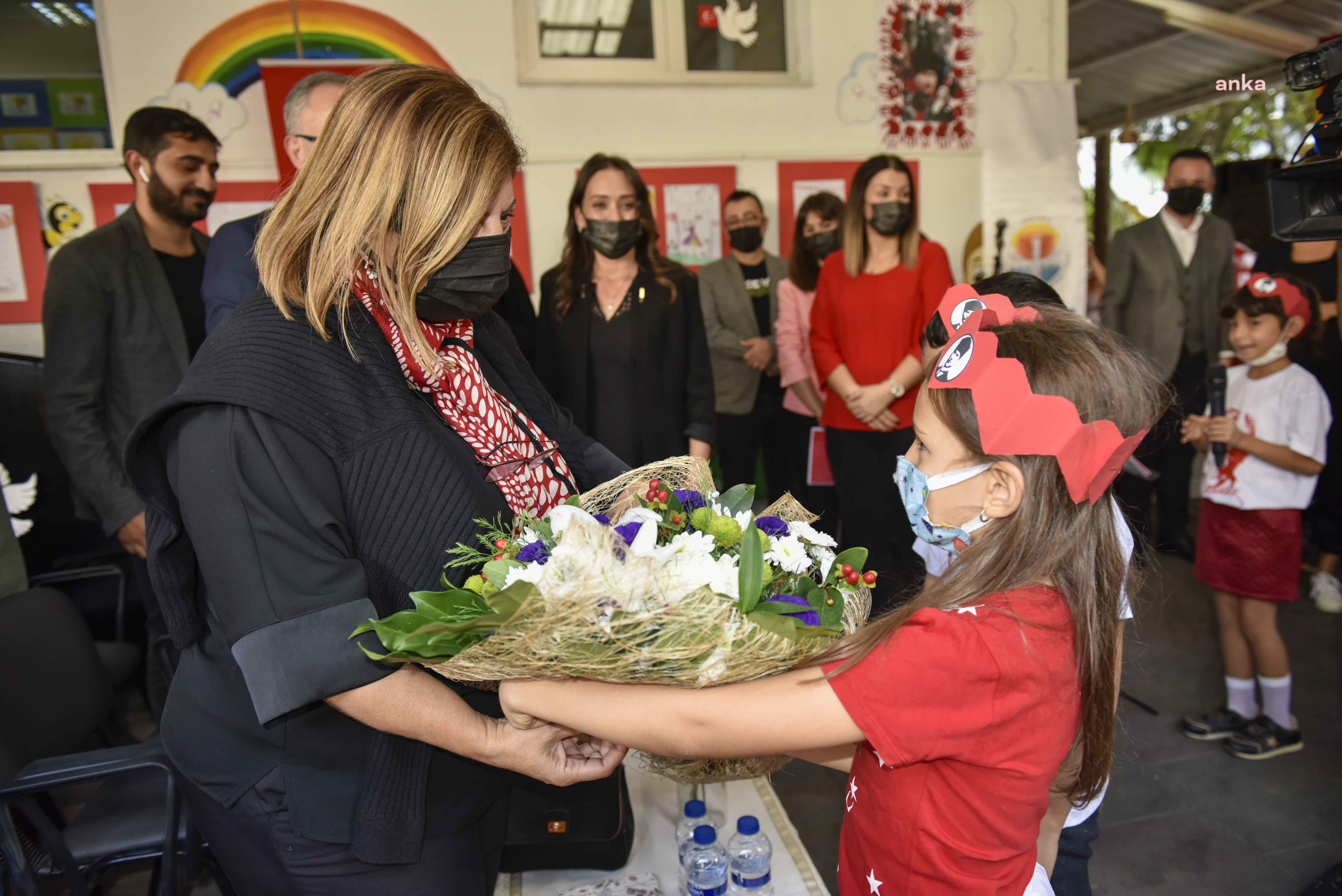 ADANALI MİNİKLERDEN 29 EKİM CUMHURİYET BAYRAMI KUTLAMASI