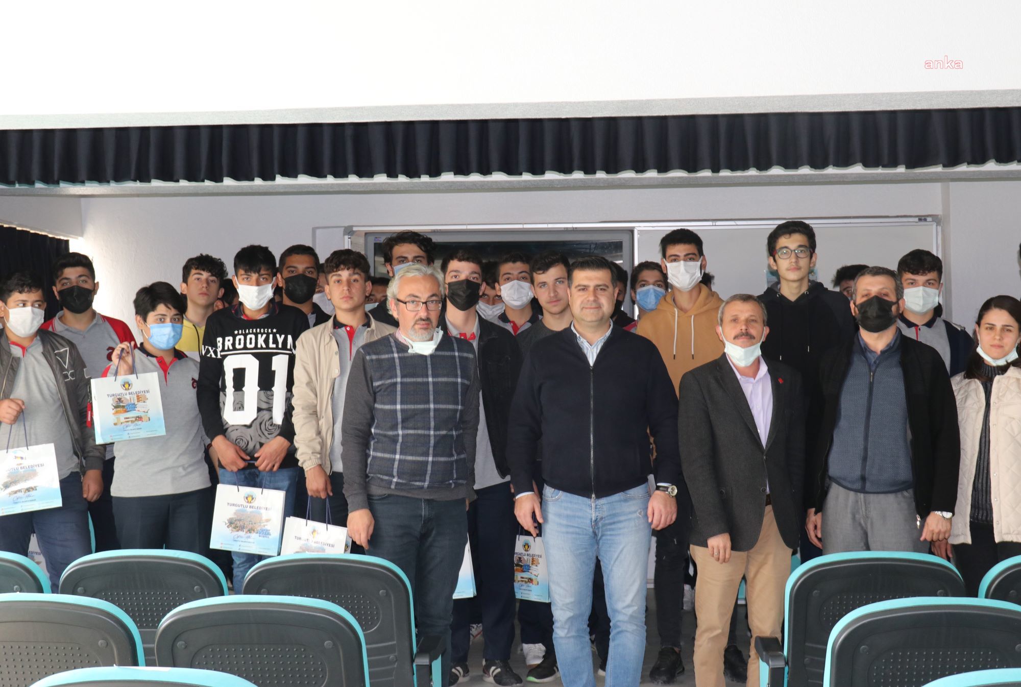 TURGUTLU’DA YEREL TARİH GÖNÜLLÜLERİ YETİŞİYOR