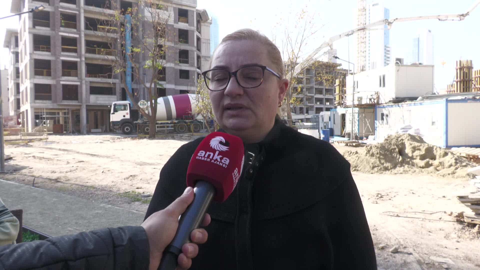 DEPREMZEDENİN 1 YILDIR BİTMEYEN ÇİLESİ: BAKANLIK 'AĞIR HASARLI' DEYİP YIKTI, DASK 'AZ HASARLI' DİYE DÜŞÜK MİKTARDA TADİLAT ÖDEMESİ YAPTI