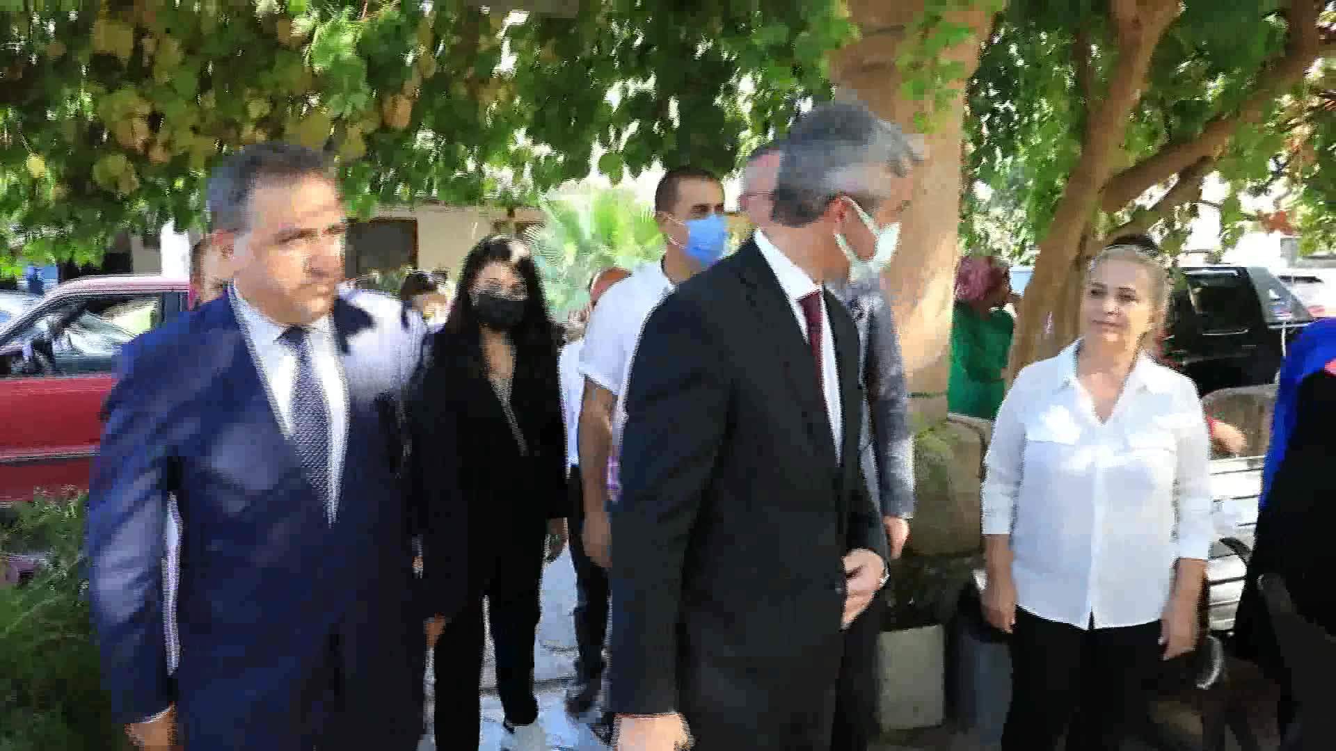 MARMARİS BELEDİYESİ'NİN 29 EKİM HEDİYESİ KÜTÜPHANE OLDU