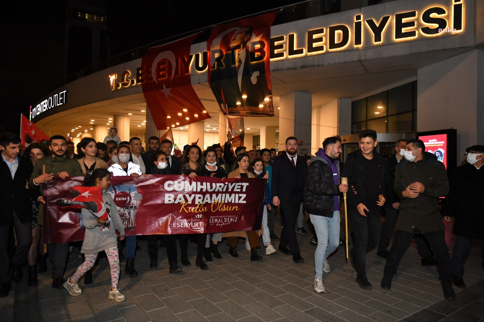 CUMHURİYET BAYRAMI ESENYURT’TA COŞKUYLA KUTLANDI