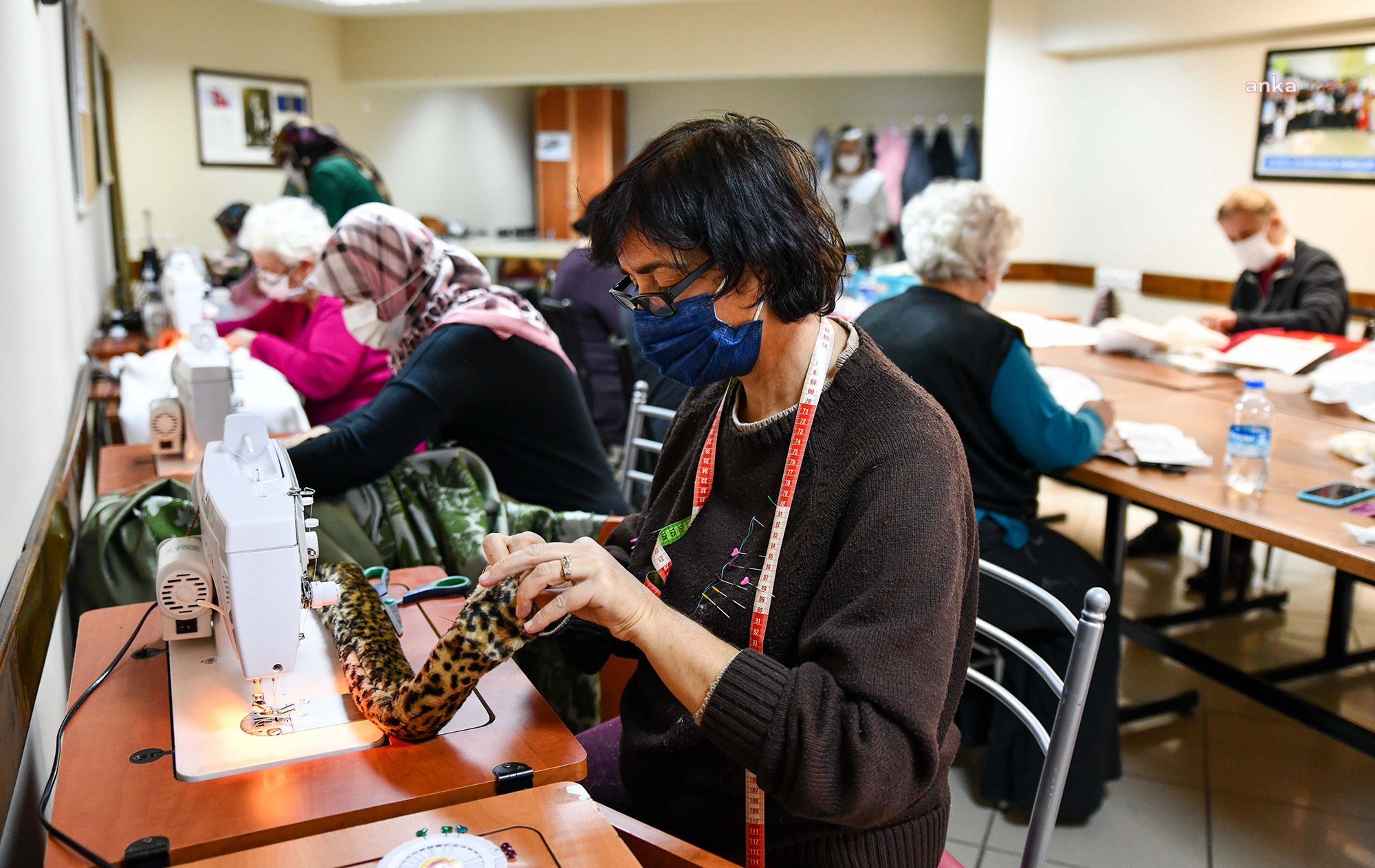 TEPEBAŞI'NDA KADINLAR MEFRUŞAT KURSUNDA BULUŞUYOR