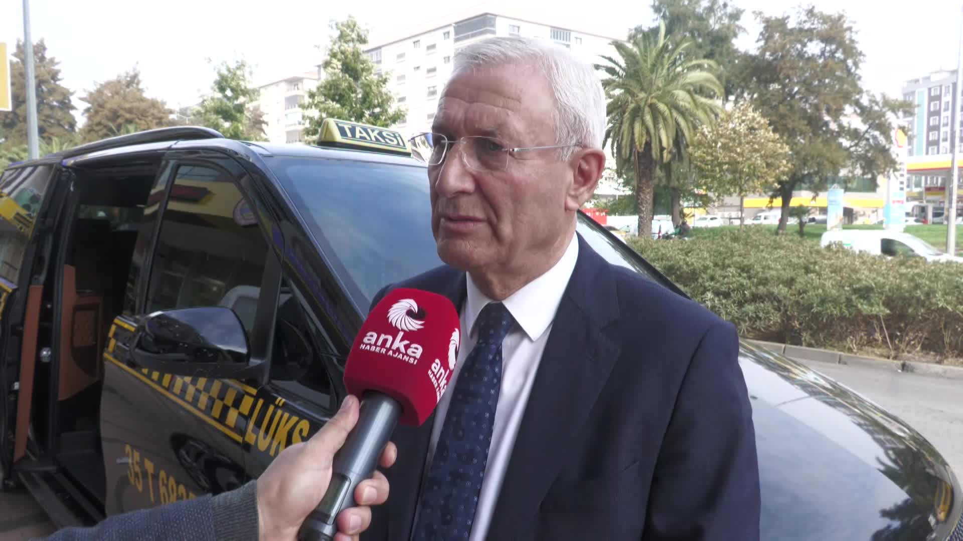 İZMİR'DE 'VIP TAKSİ' DÖNEMİ BAŞLADI