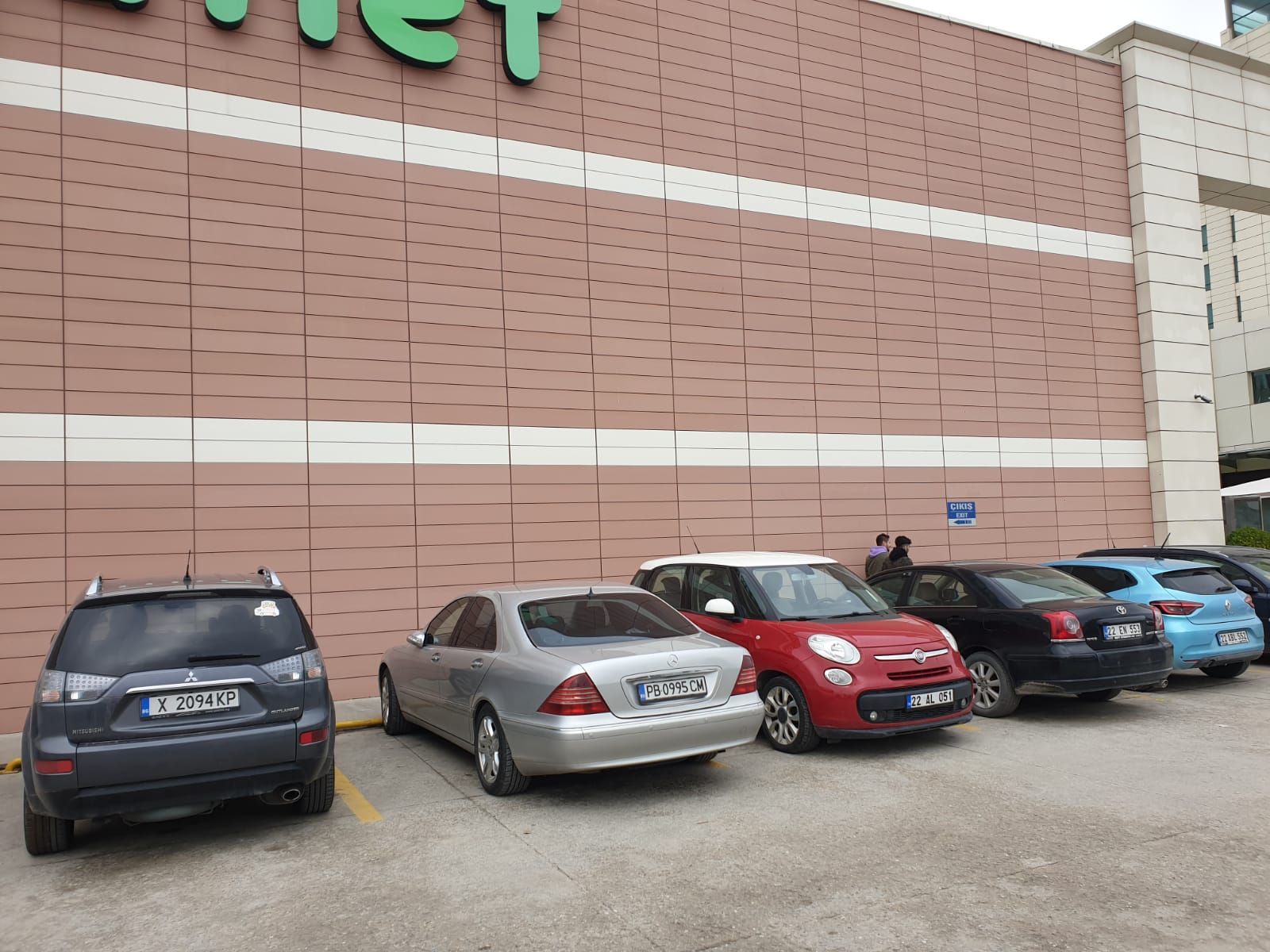 ARANAN ŞÜPHELİLER, PLAKA TAKİP SİSTEMİ ARACILIĞI İLE YAKALANDI