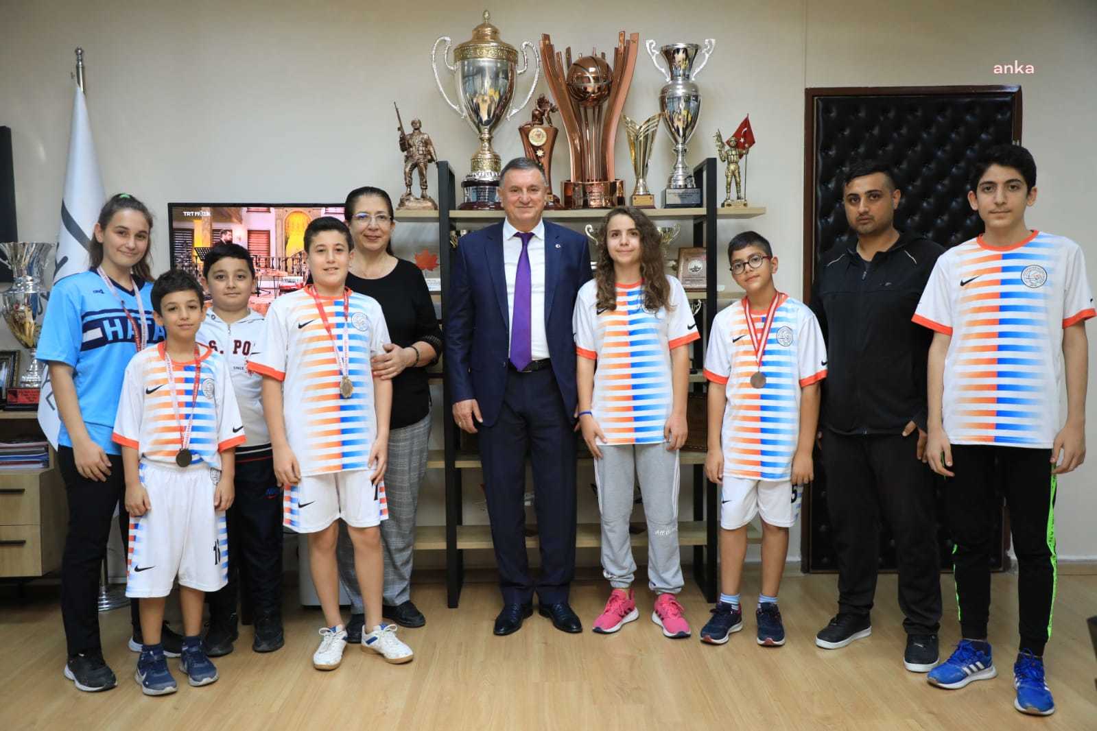 HATAY BÜYÜKŞEHİR BELEDİYESPOR 10 FUTBOLCUYLA SÖZLEŞME İMZALADI
