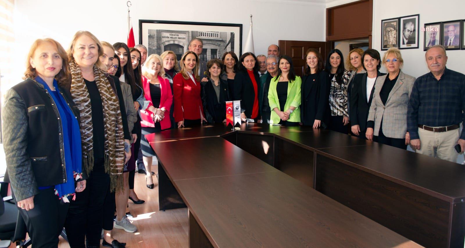 CHP KADIN KOLLARI, TOPLUMSAL CİNSİYET EŞİTLİĞİ EĞİTİMLERİ VERECEK